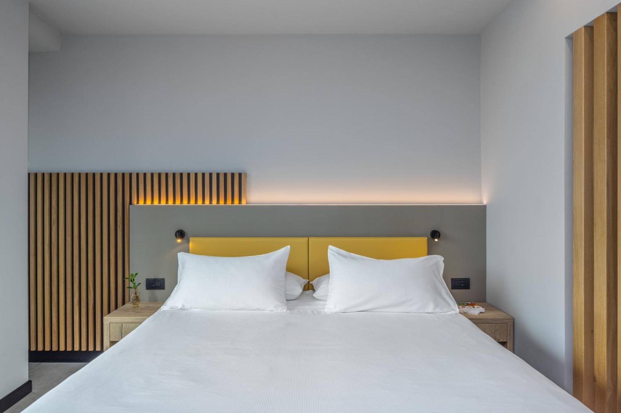 Deluxe Large Double Room with Terrace