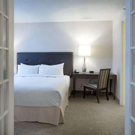 Cambridge Suites Toronto-2