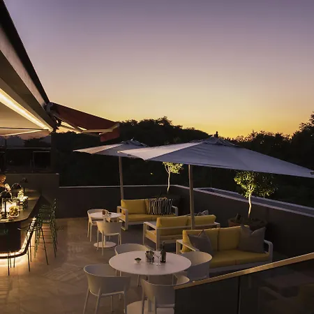 Home Suite Hotels Rosebank-2